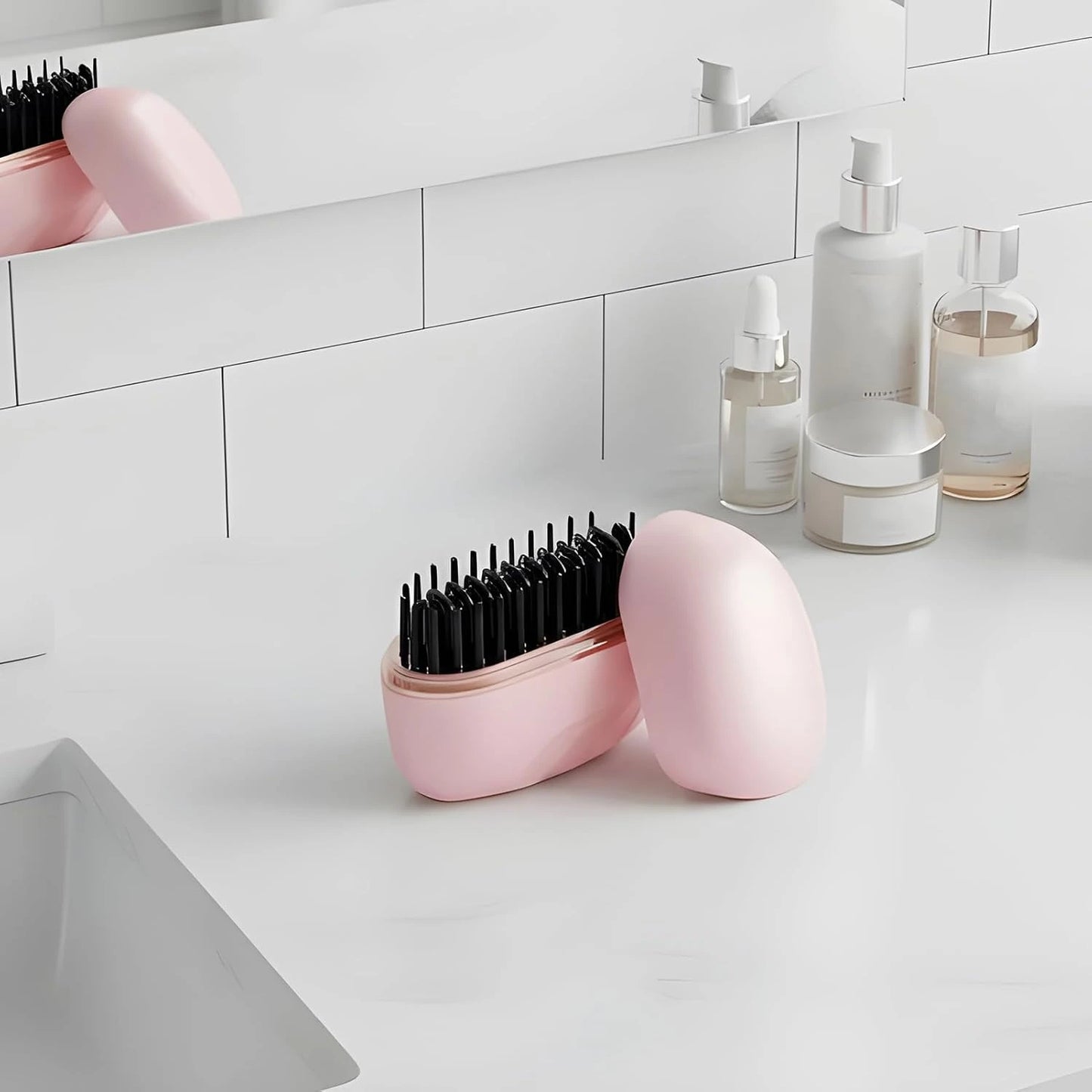 Silkera™ – La Mini Piastra Portatile per un Liscio Impeccabile