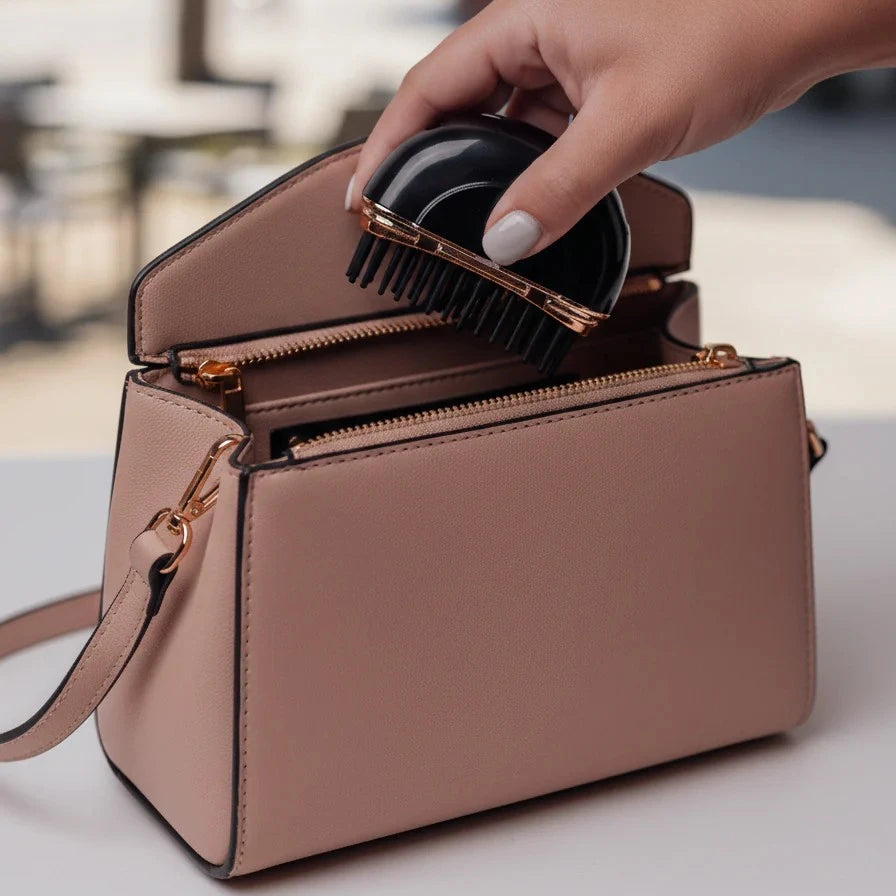 Silkera™ – La Mini Piastra Portatile per un Liscio Impeccabile